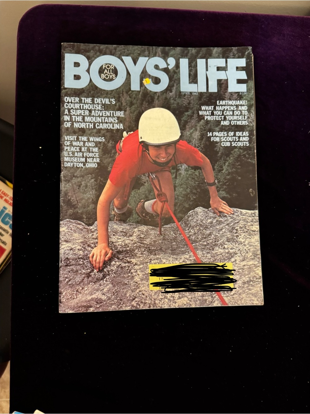 Magazines - Picture 5 of 8